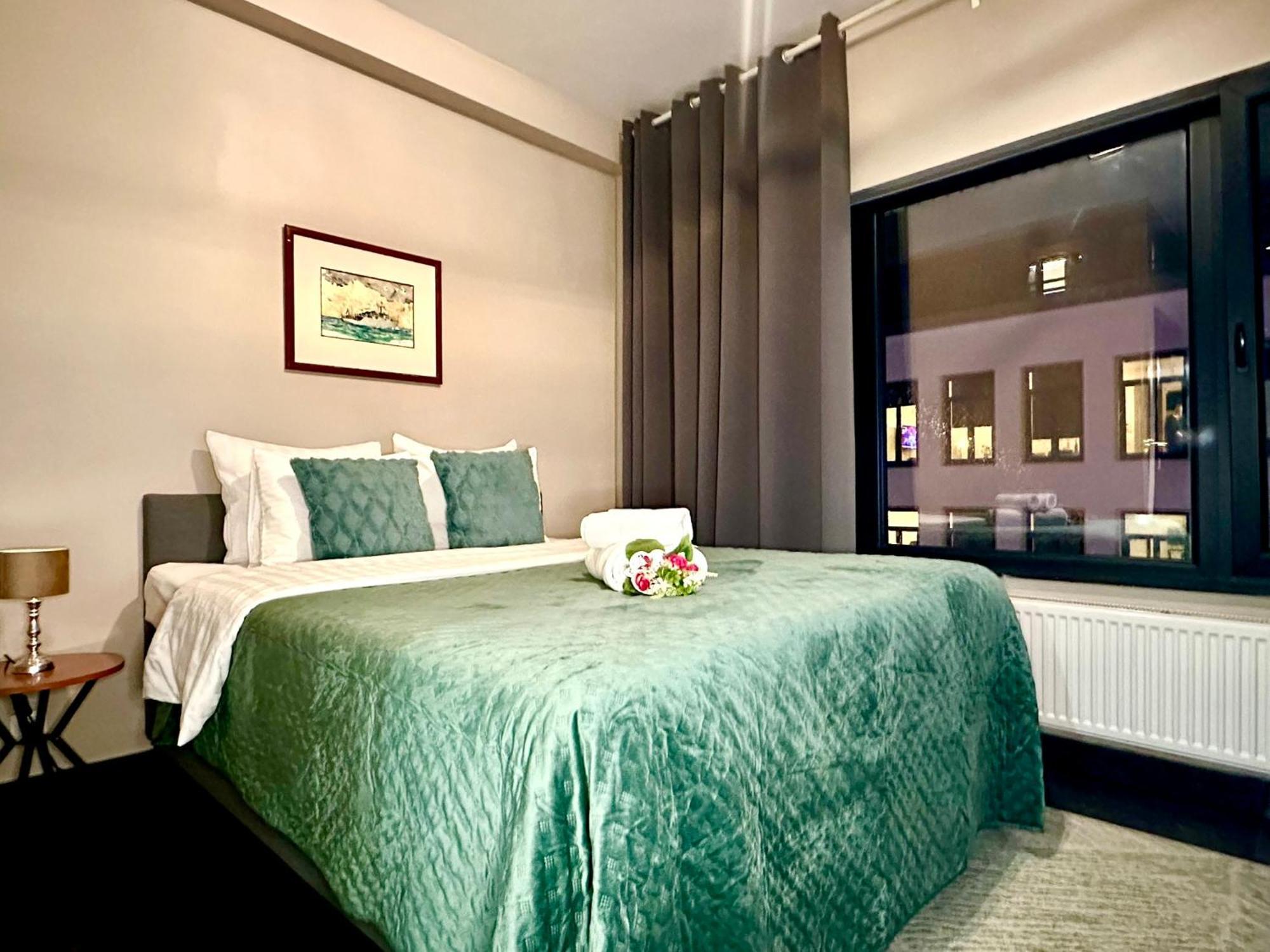 Luxury Suites Diamond By Rikas Hotels Антверпен Экстерьер фото